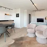 In Near Marina & Park Apartman