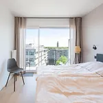 In Near Marina & Park Apartman *
