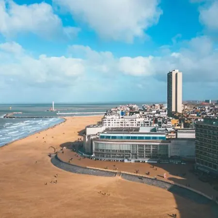 In Near Marina & Park 아파트 오스텐드