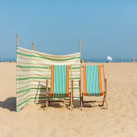 In Near Marina & Park 아파트