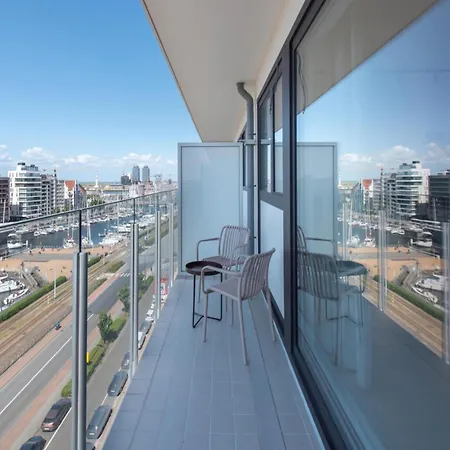 In Near Marina & Park 아파트 *