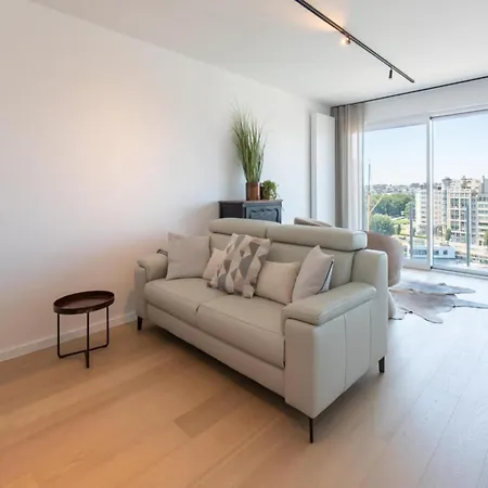 In Near Marina & Park 아파트