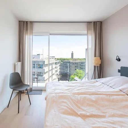 In Near Marina & Park 아파트 *